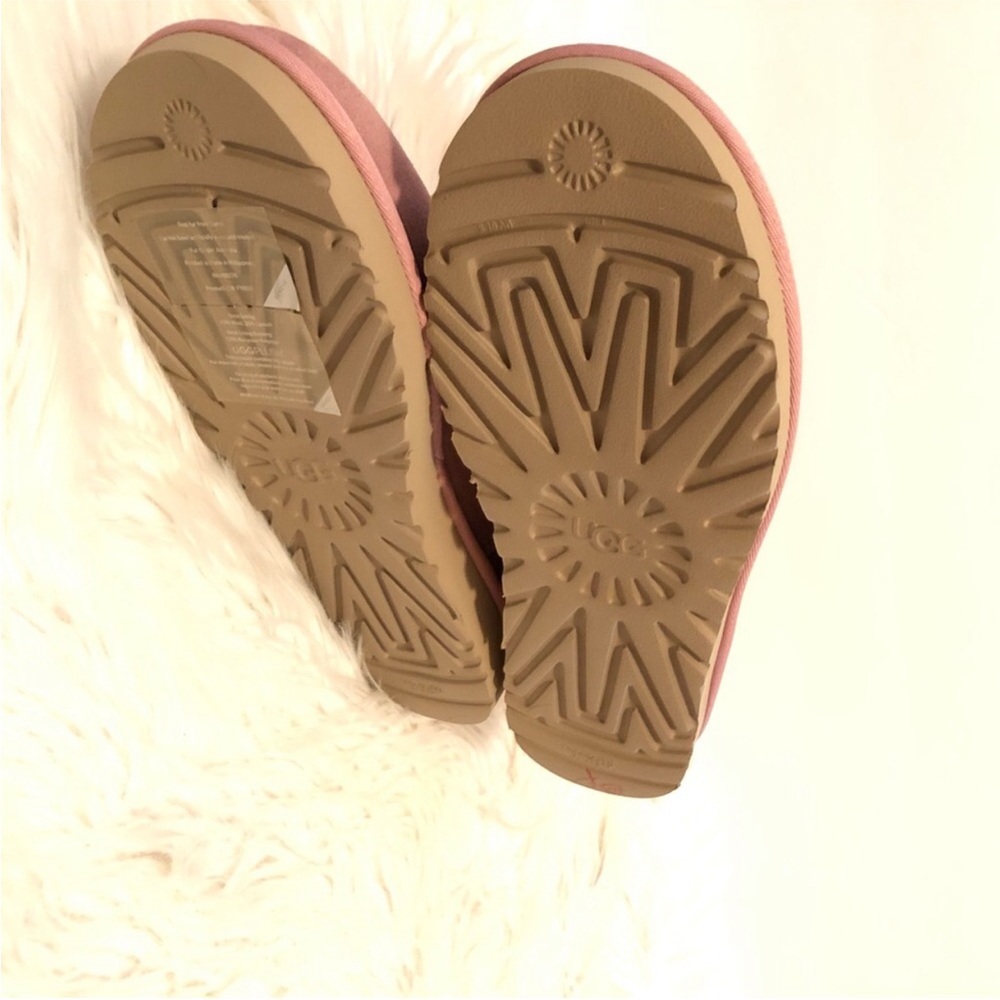 New UGG Bailey Zip Short Boots Shell Seashell Pink - Picture 6 of 9